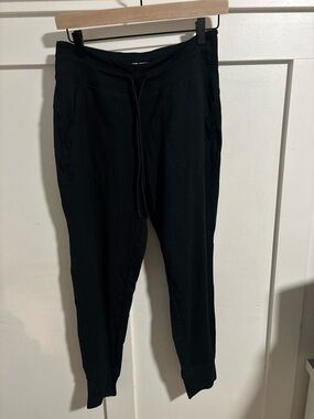 Lole Black Drawstring Joggers with Cuffed Ankles